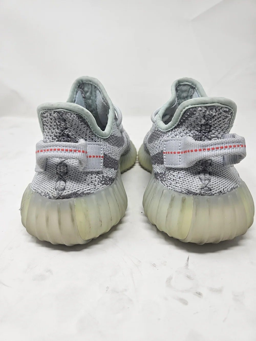 adidas Yeezy Boost 350 V2 Shoes Size 5